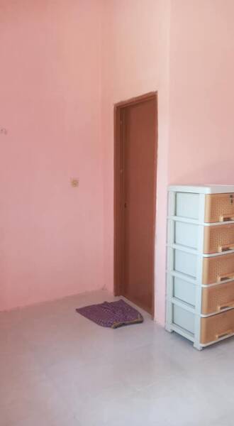 Kost Halong Dekat Puskesmas