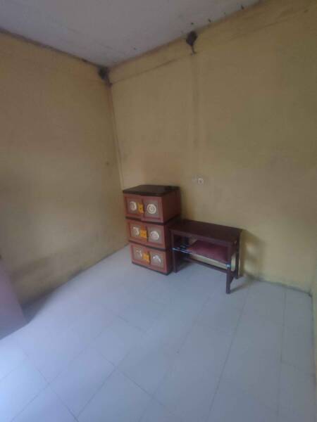 Kost Rumah Tiga, Desa Poka