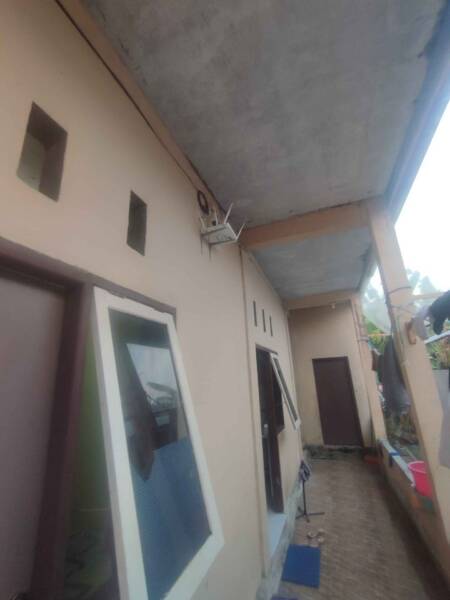 Kost Rumah Tiga, Desa Poka